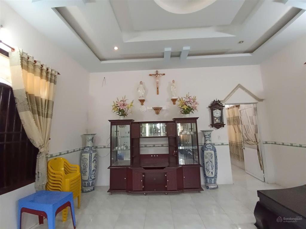 Bán gấp nhà vườn vĩnh cửu, dt 1752m2, sổ thổ cư 300m2, giảm mạnh 3 tỷ