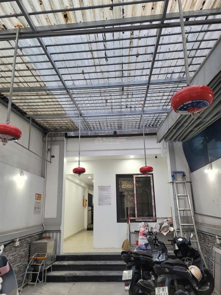4tr, tòa nhà thang máy, full nội thất, mặt phố hoa lâm