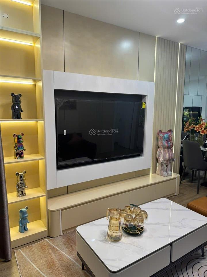 Bán căn 2pn bim 24t 68m2 giá 2 tỷ 850 triệu. ban công tây bắc