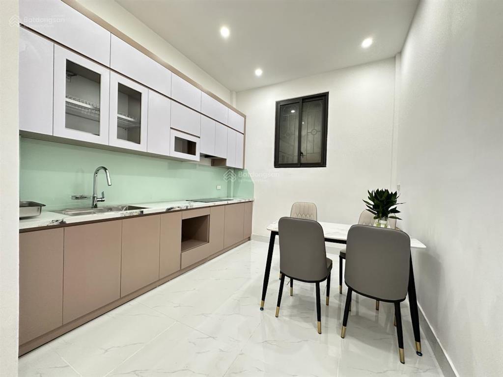 Bán nhà kim giang 41m 6 tầng mặt tiền 3,5m thang máy  ô tô ngủ trong nhà  giá 12,2 tỷ