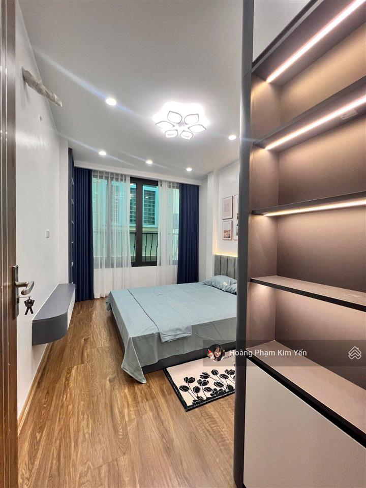 Wow! 6t thang máy láng hạ, ban công từng tầng, bagac phi, sát ô tô, full nội thất, ở ngay, sđcc