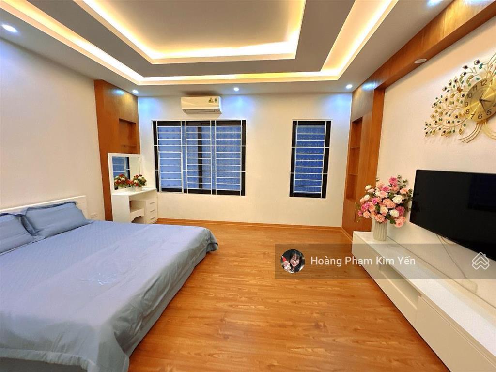Cực phẩm! mặt ngõ thái hà, 15m ra ô tô, sân xe riêng, thoáng sáng, ban công cửa sổ từng tầng, sđcc