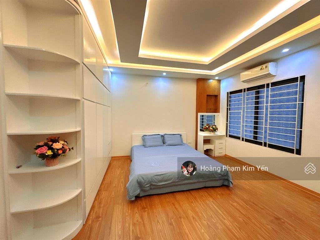 Cực phẩm! mặt ngõ thái hà, 15m ra ô tô, sân xe riêng, thoáng sáng, ban công cửa sổ từng tầng, sđcc