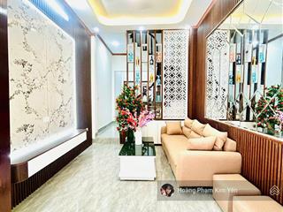 Mê ly! mặt ngõ thông kinh doanh xã đàn, sát phố, bagac phi ầm ầm, khe thoáng to sau nhà,đủ nội thất