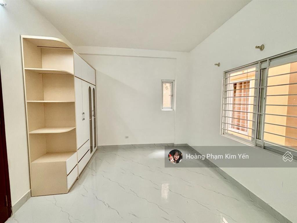 Kịch sàn! phố hào nam, ngõ thông kd, 30m ô tô tránh, sân xe, khe thoáng sau nhà, ban công, nội thất