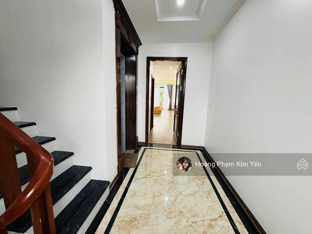 Kịch sàn! 6t thang máy thái thịnh, full nội thất mới tinh, 30m ra ô tô, bagac đỗ, ban công các tầng