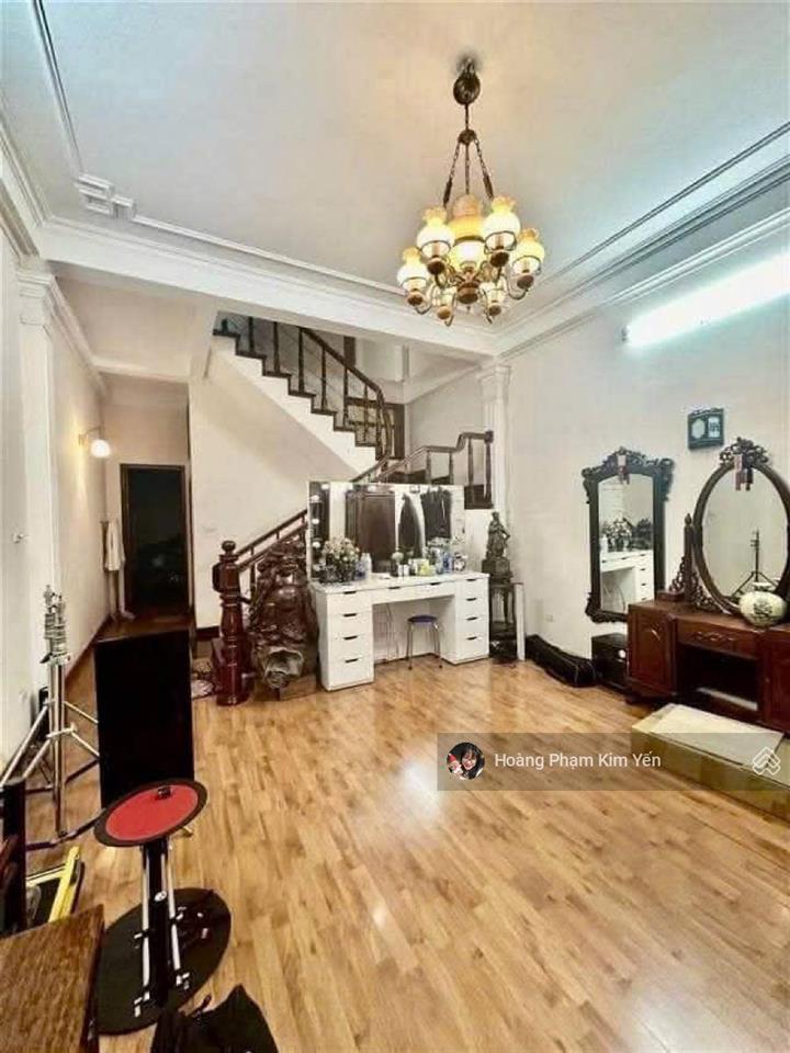 Toảng! phố trần hữu tước, nhà dân xây, ở ngay, bagac phi, ngõ thông, khe thoáng, ô chờ thang máy