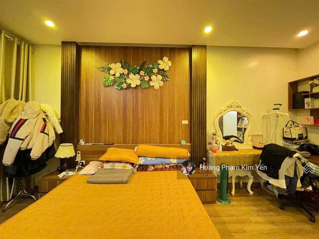 Rúng động! ngõ thông kd phố chùa bộc, bagac vòng quanh, ô chờ thang máy, full nội thất, ở ngay sđcc