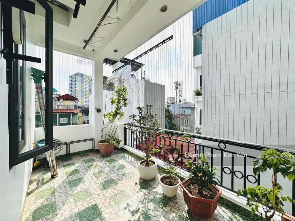 Sos! nguyễn lương bằng, lô góc 2 thoáng, full nội thất, bagac tránh trước cửa, ngõ thông kd, sđcc