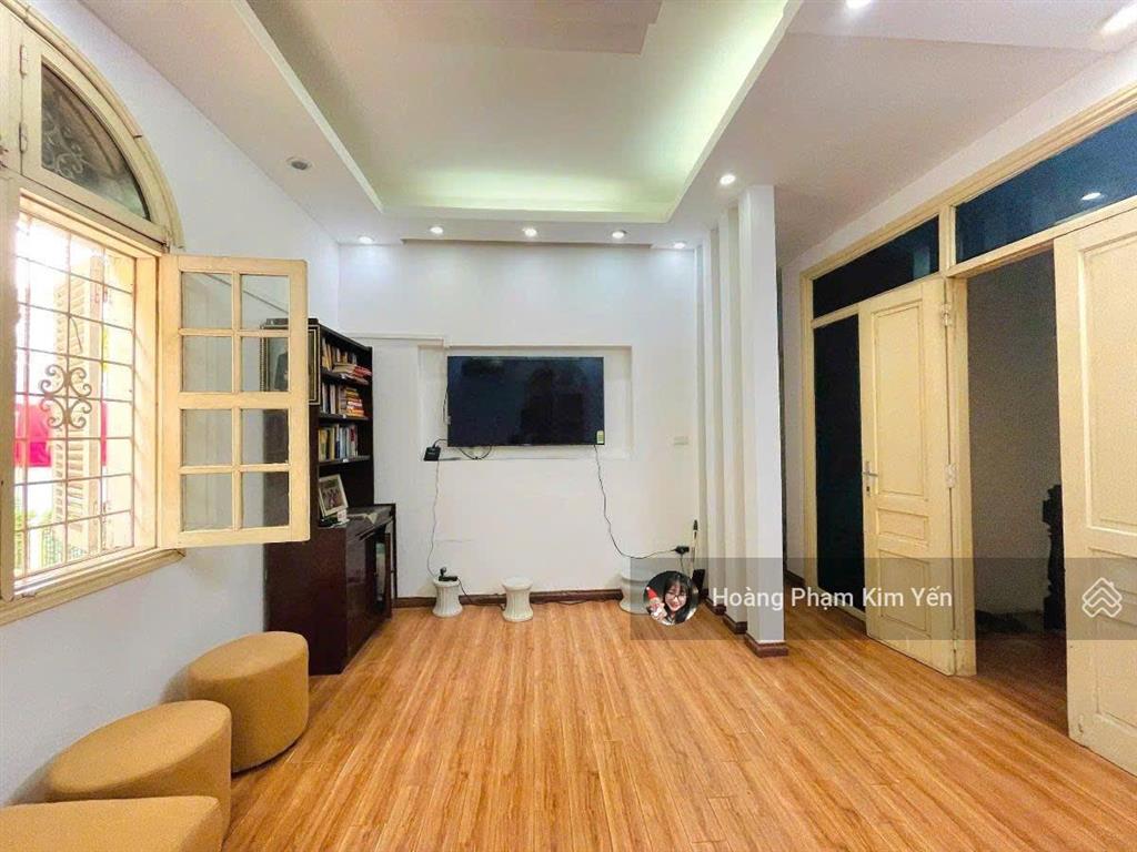 Luxury! 20m ra phan kế bính, bagac tránh, ngõ thông, full nội thất ở ngay, ban công cửa sổ thoáng