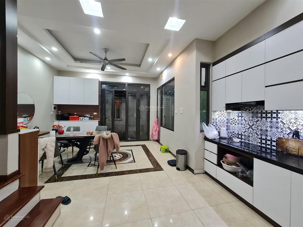 Lô góc hào nam! 2 mặt thoáng, trước nhà bagac quay đầu, full nội thất, ngõ thông kd, sđcc