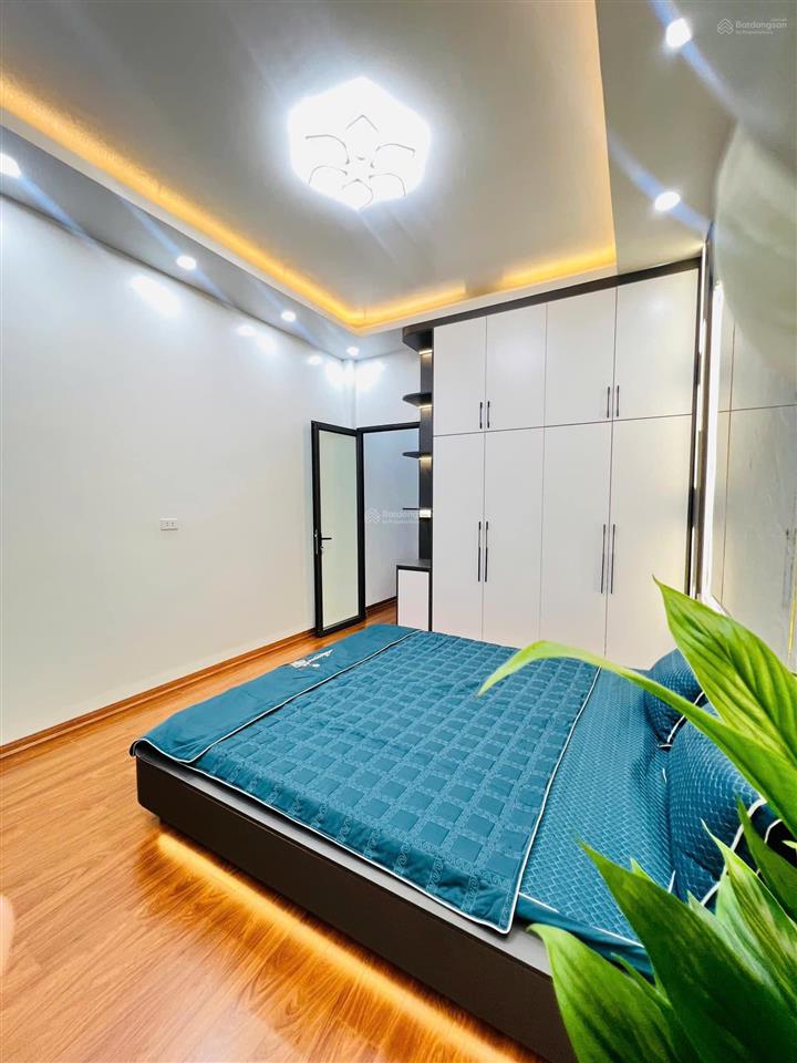 Đẳng cấp! mặt ngõ kinh doanh tôn thất tùng, vf3 lùi cửa, sân xe, 48m2*5t, ban công, ô chờ thang máy
