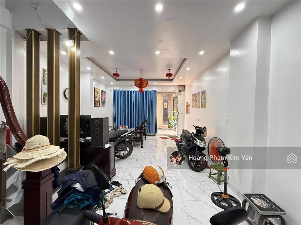 Ngộp bank! ở ngay thái thịnh, vf3 đỗ cửa, 10m ra phố, ô chờ thang máy, 2 thoáng, full nội thất