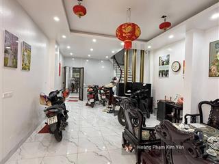 Ngộp bank! ở ngay thái thịnh, vf3 đỗ cửa, 10m ra phố, ô chờ thang máy, 2 thoáng, full nội thất