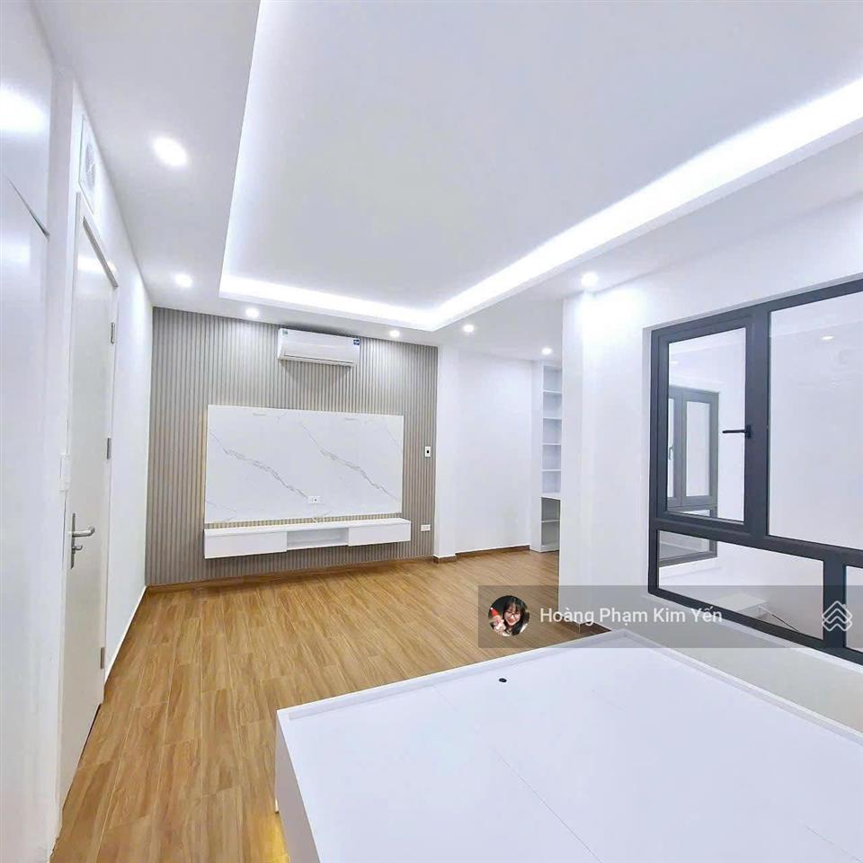 Chỉ 1! pháo đài láng, ngõ thông trước nhà, 2 thoáng, full nội thất, ban công từng tầng, không qh