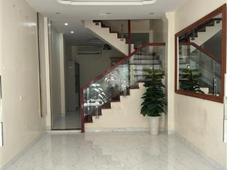Siêu phẩm lô góc cát linh! 3 bước ra phố, ngõ thông, nhà mới toanh, full đồ, 2 thoáng, bãi gửi xe