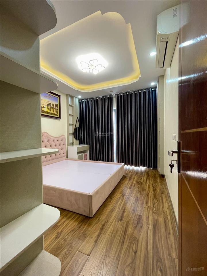 Siêu phẩm lô góc cát linh! 3 bước ra phố, ngõ thông, nhà mới toanh, full đồ, 2 thoáng, bãi gửi xe