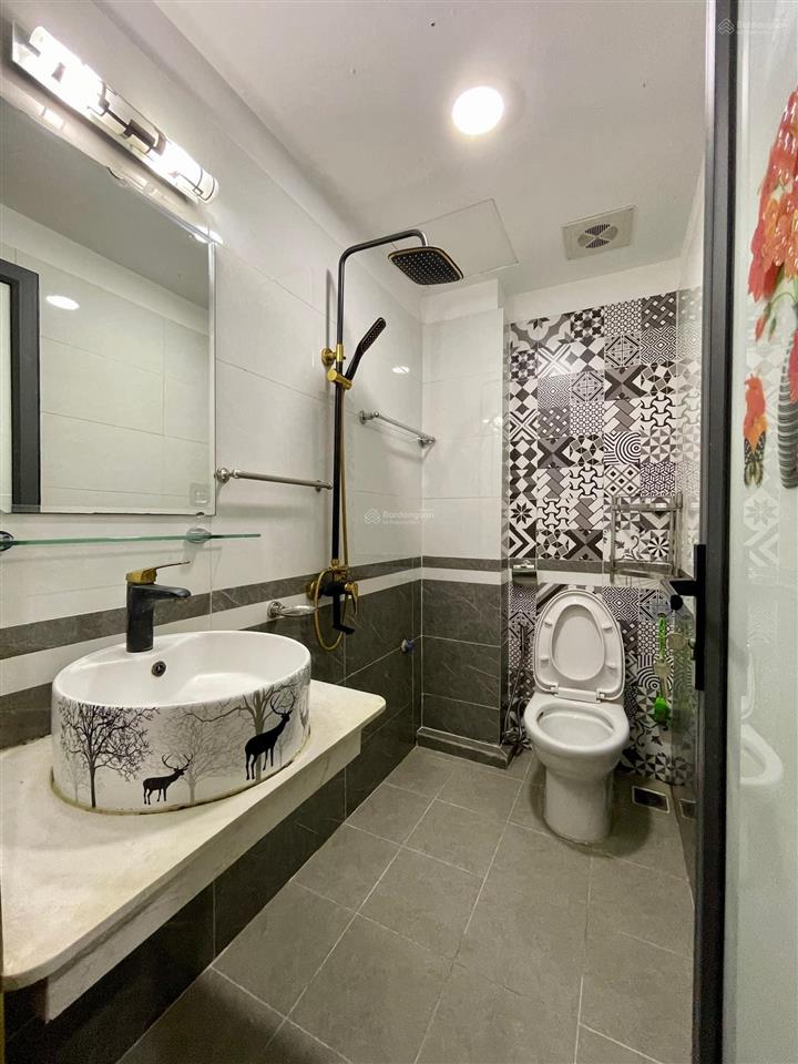 Siêu phẩm lô góc cát linh! 3 bước ra phố, ngõ thông, nhà mới toanh, full đồ, 2 thoáng, bãi gửi xe
