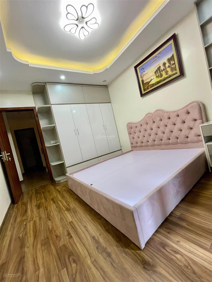 Siêu phẩm lô góc cát linh! 3 bước ra phố, ngõ thông, nhà mới toanh, full đồ, 2 thoáng, bãi gửi xe