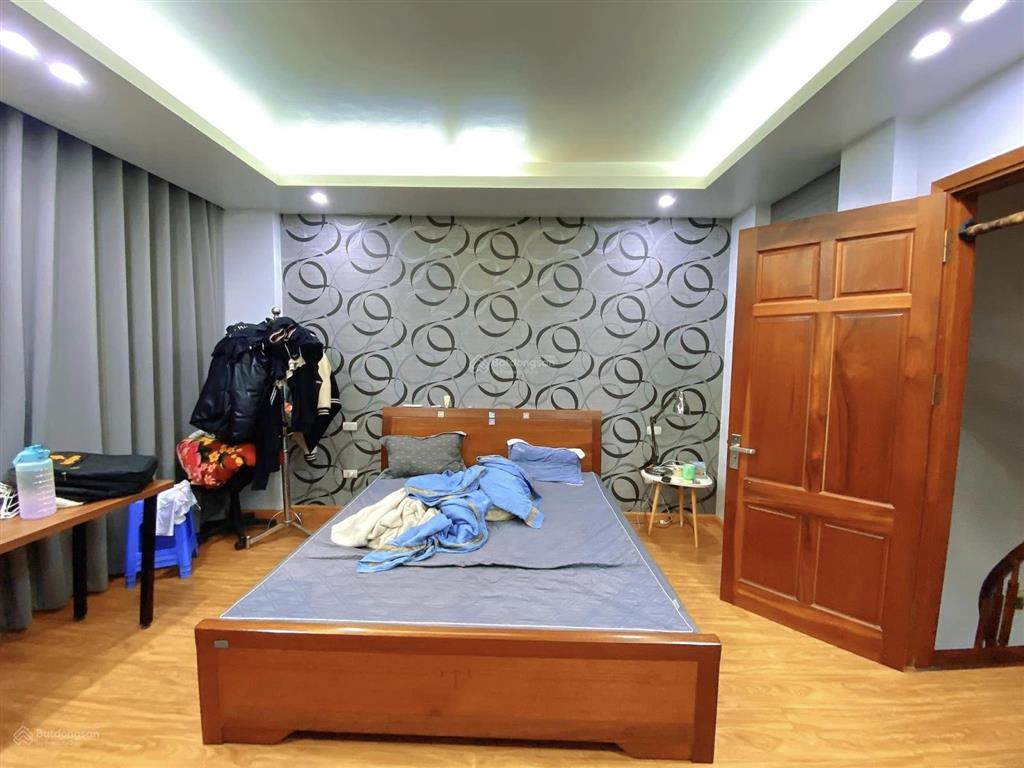 Đào đâu ra! lô góc thái thịnh, 20m ra phố, sân xe riêng, full nội thất, thoáng sáng an ninh đỉnh