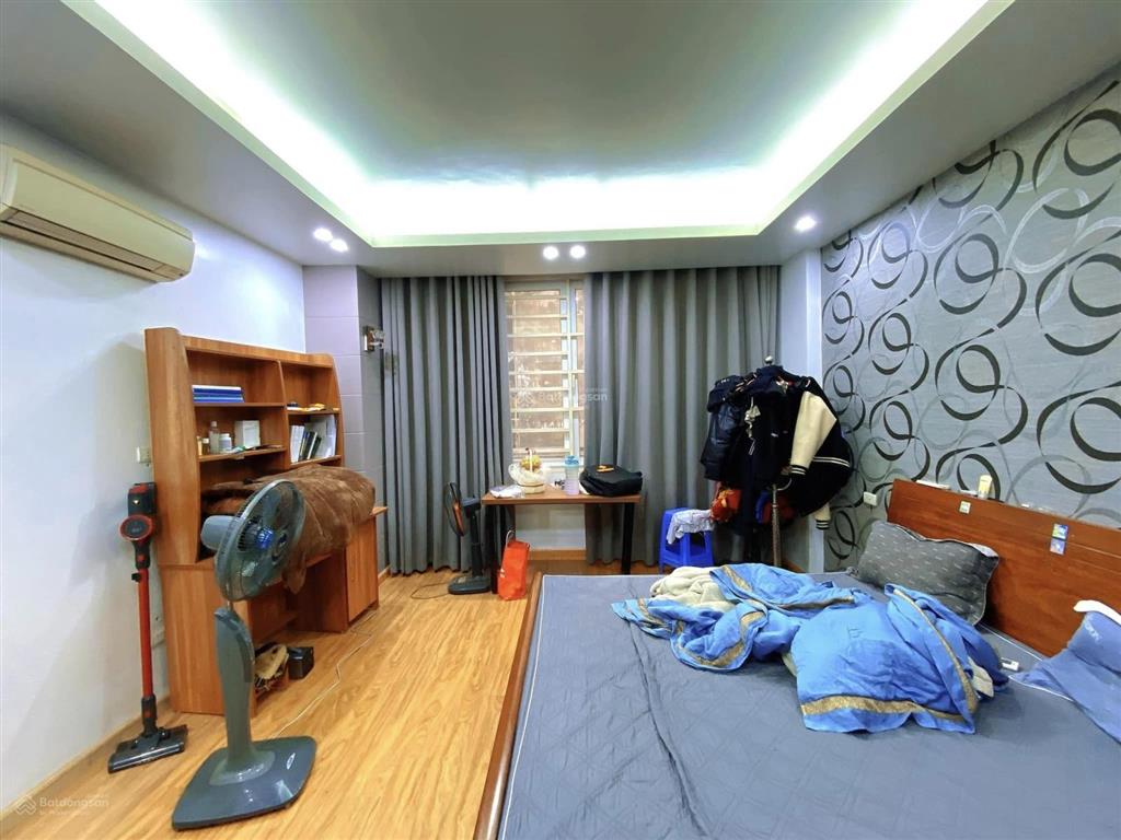Đào đâu ra! lô góc thái thịnh, 20m ra phố, sân xe riêng, full nội thất, thoáng sáng an ninh đỉnh