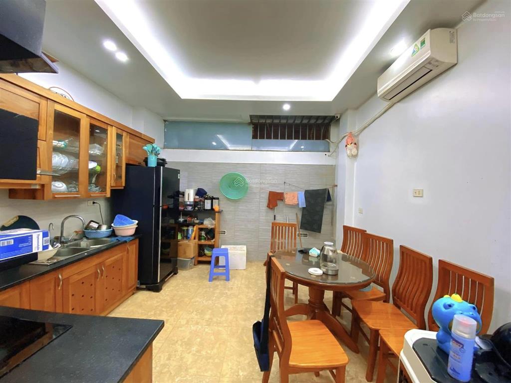 Đào đâu ra! lô góc thái thịnh, 20m ra phố, sân xe riêng, full nội thất, thoáng sáng an ninh đỉnh