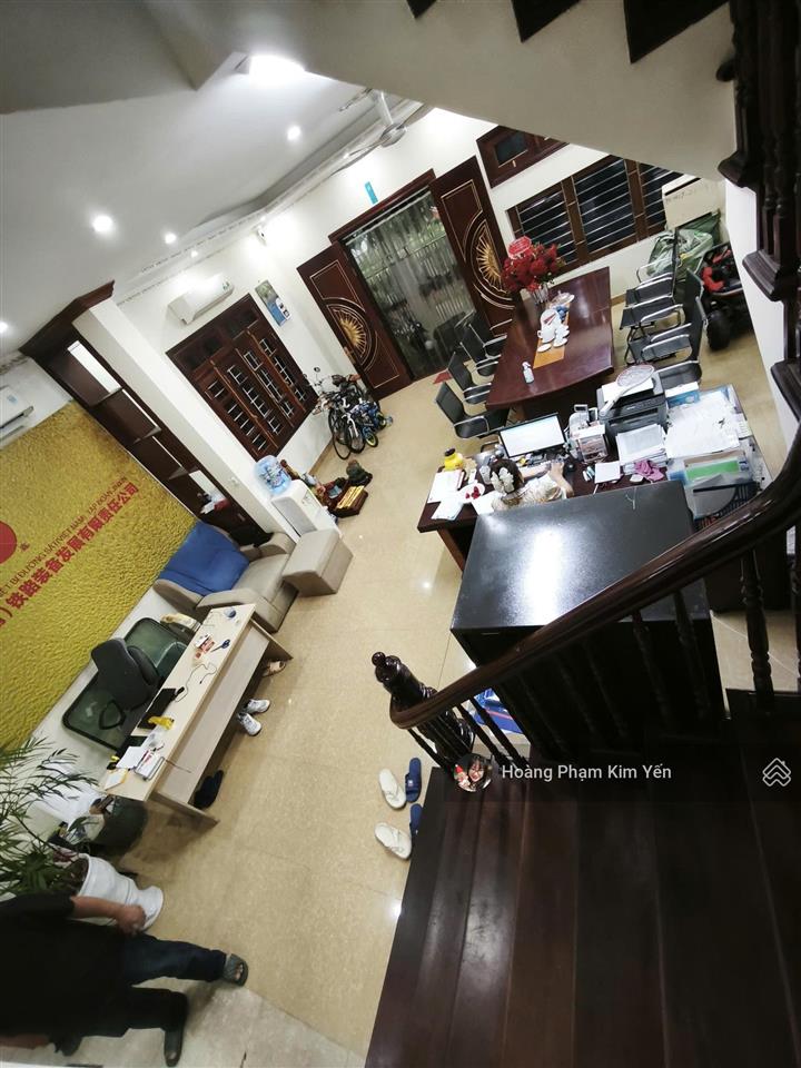 Mê đắm! ô chờ thang máy ngọc khánh, ngõ thông, bagac đỗ cửa, cửa sổ các phòng, 2 thoáng, full đồ