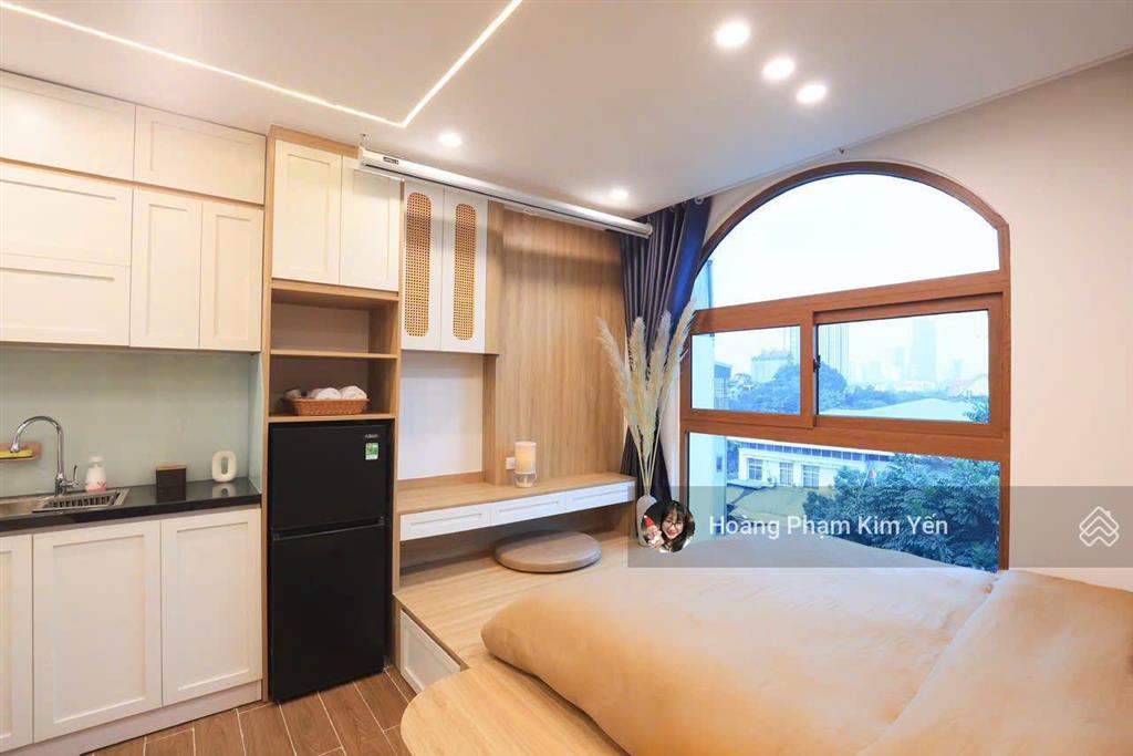Ccmn pháo đài láng, 80m2, 20pkk, doanh thu 1.5 tỷ/năm, bagac đỗ cửa, full nội thất, pccc
