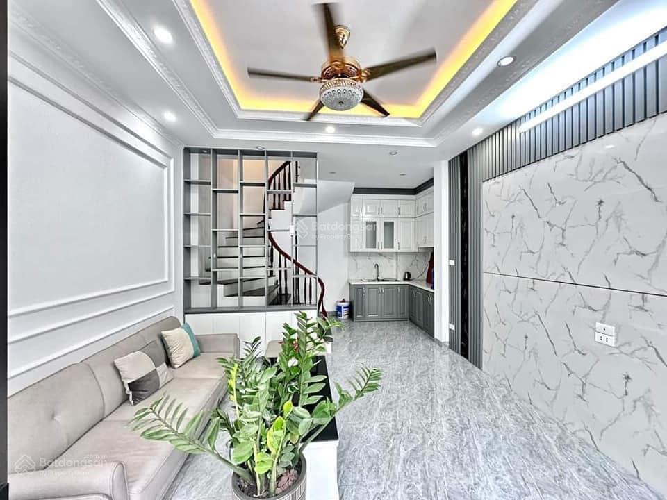 Bom tấn! mặt ngõ 112 ngọc khánh, kinh doanh, ba gác, ngõ thông 46.8m2*5t, dân trí tốt, gần bãi ô tô
