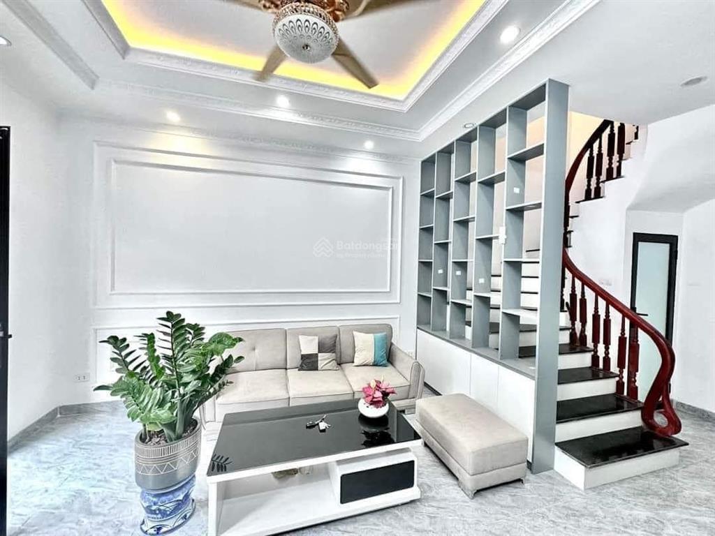 Bom tấn! mặt ngõ 112 ngọc khánh, kinh doanh, ba gác, ngõ thông 46.8m2*5t, dân trí tốt, gần bãi ô tô