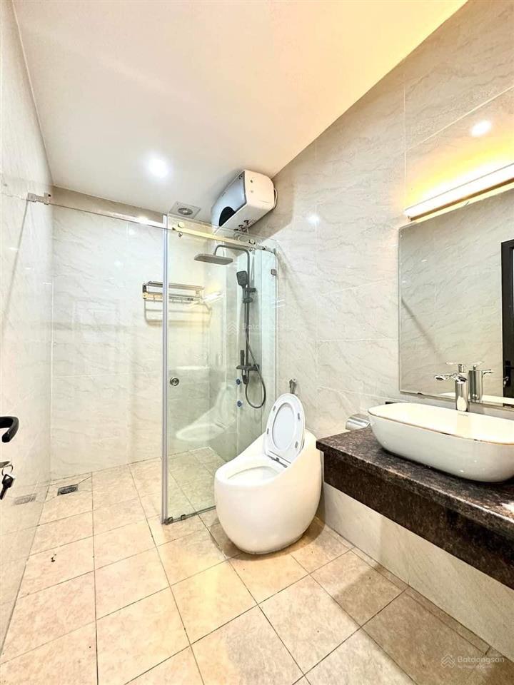 Bom tấn! mặt ngõ 112 ngọc khánh, kinh doanh, ba gác, ngõ thông 46.8m2*5t, dân trí tốt, gần bãi ô tô