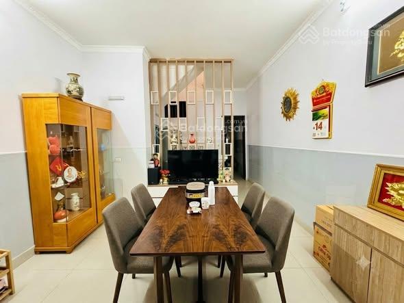 Bao phê! ngõ bagac thông láng hạ, không quy hoạch, ô chờ thang máy, nhà dân xây, 60m2 nhỉnh 12 tỷ!
