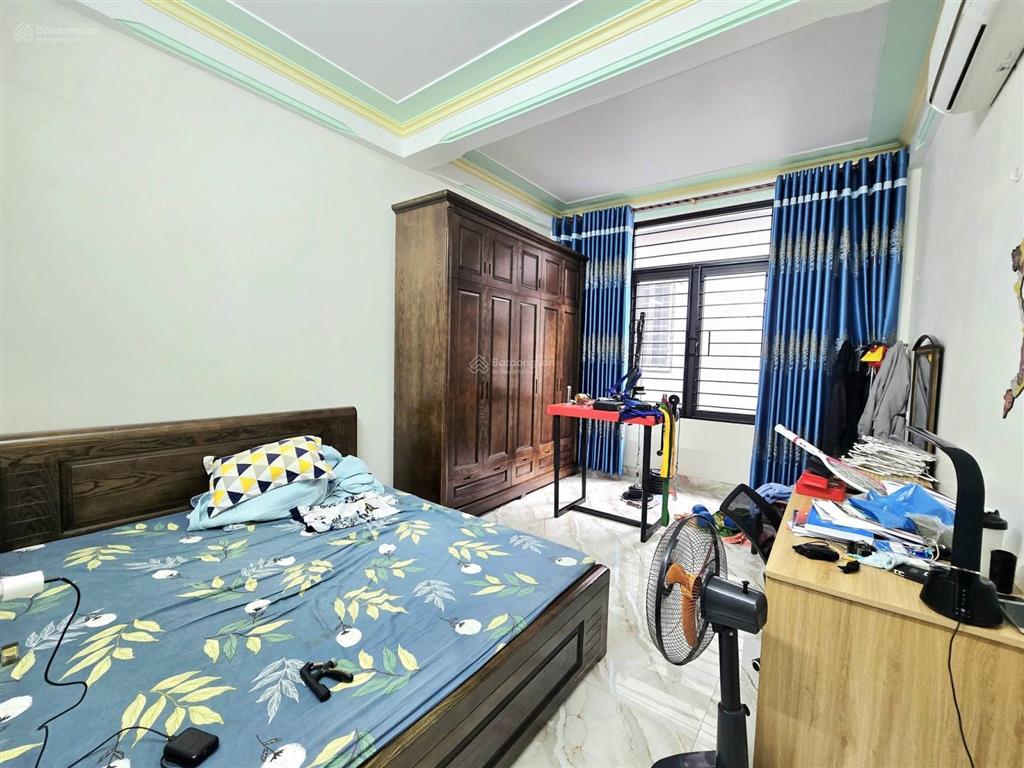 Cực mót! 10m ra phố cầu giấy, ngõ thoáng sáng, ô chờ thang máy, sân thượng chill, full nội thất