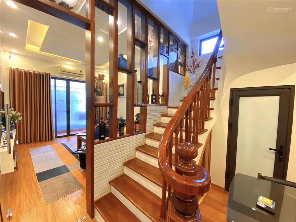 Ngõ 592 trường chinh! sát hồ điều hòa, ba gác tránh, ngõ thông kd sầm uất, nhà dân xây chắc chắn