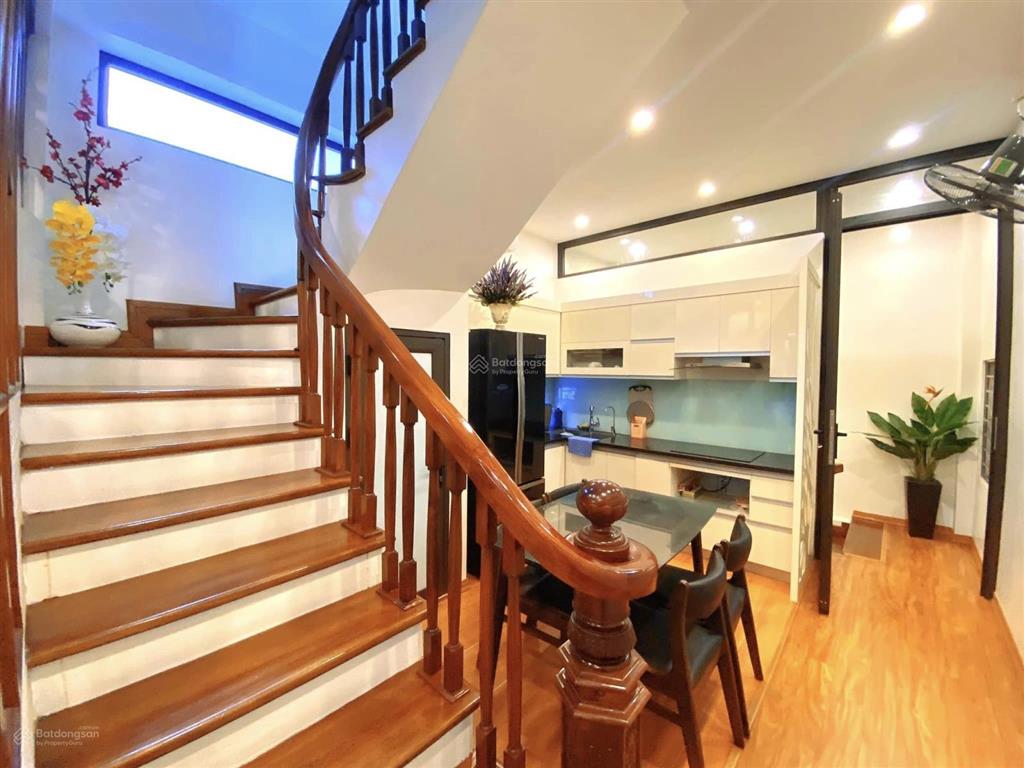 Ngõ 592 trường chinh! sát hồ điều hòa, ba gác tránh, ngõ thông kd sầm uất, nhà dân xây chắc chắn
