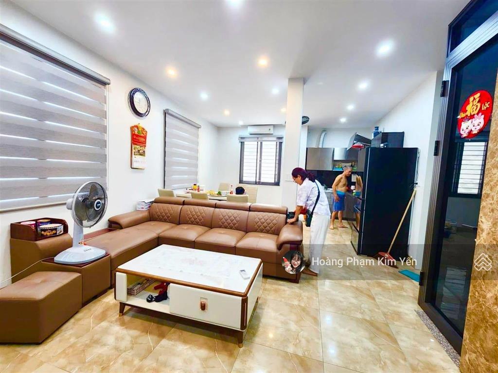 Đảo điên! tôn đức thắng, 5 tầng thang máy, sát phố, 2 thoáng vĩnh viễn, ngõ thông kd, full nội thất