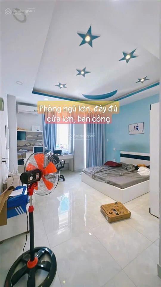 Hạ thêm 400tr bán gấp bán nhà 4 tầng 4 phòng ngủ master nội thất đẹp ngay trung tâm q4