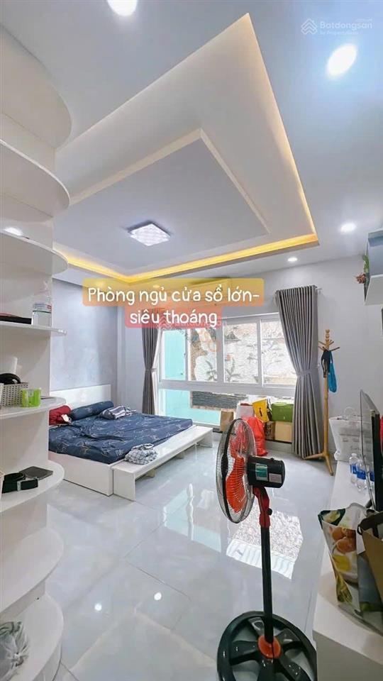 Hạ thêm 400tr bán gấp bán nhà 4 tầng 4 phòng ngủ master nội thất đẹp ngay trung tâm q4