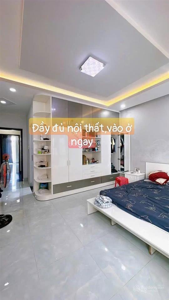 Hạ thêm 400tr bán gấp bán nhà 4 tầng 4 phòng ngủ master nội thất đẹp ngay trung tâm q4