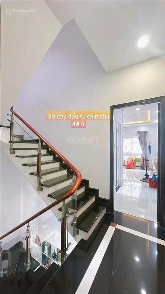 Hạ thêm 400tr bán gấp bán nhà 4 tầng 4 phòng ngủ master nội thất đẹp ngay trung tâm q4