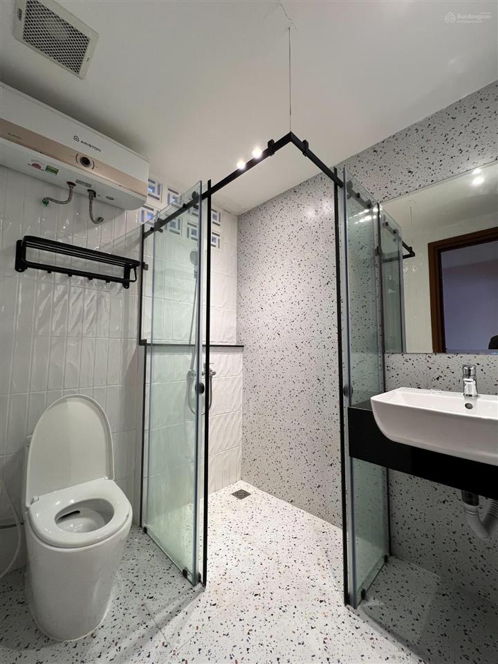 Bán nhà 4 tầng dtsd gần 150m2 , cách emart phan huy ích 5p  chủ tặng kèm nội thất