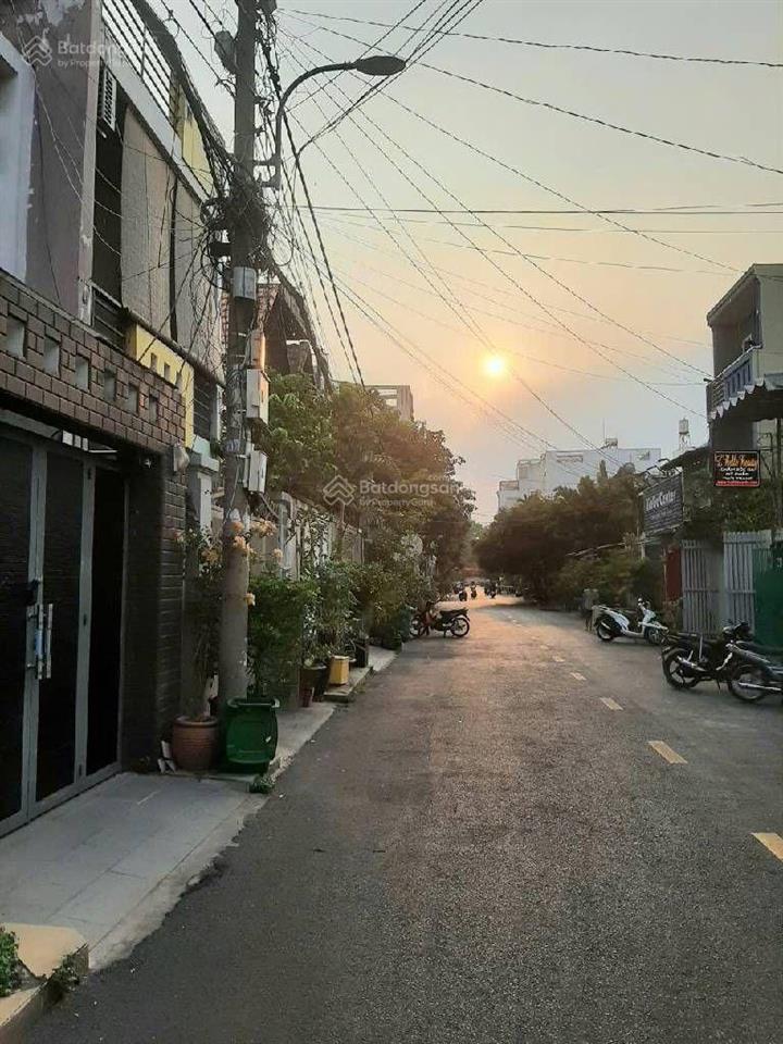 Bán nhà 3 tầng dtsd gần 200m2 hẽm oto cạnh lotte nguyễn văn lượng, nhà mới vào ở ngay