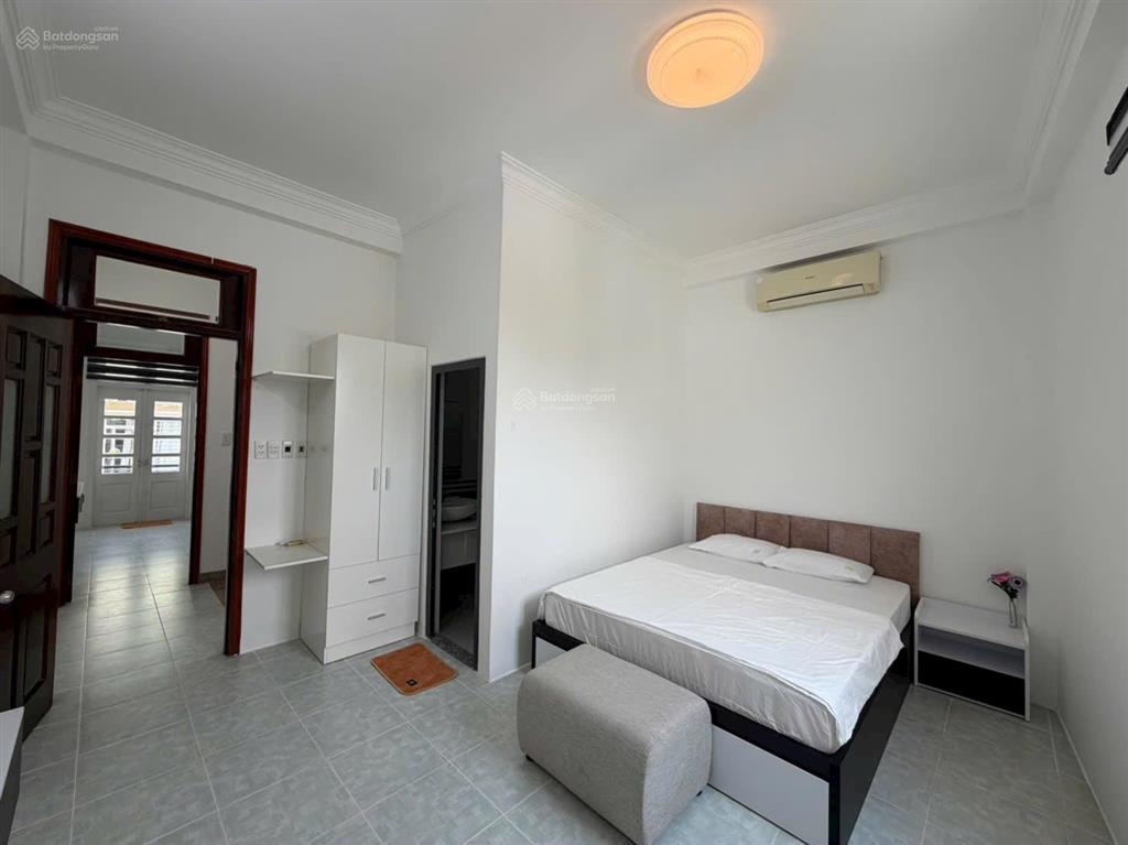 Nhà 4 tầng ngay chợ xóm mới diện tích sư dụng 240m2 hẽm rộng thoáng