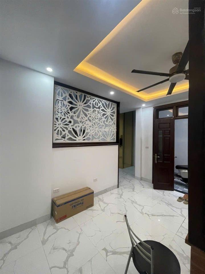 Bán nhà mới xây lò đúc 36m², 5 tầng, thang máy, 1 bước ra phố, chủ cần tiền bán