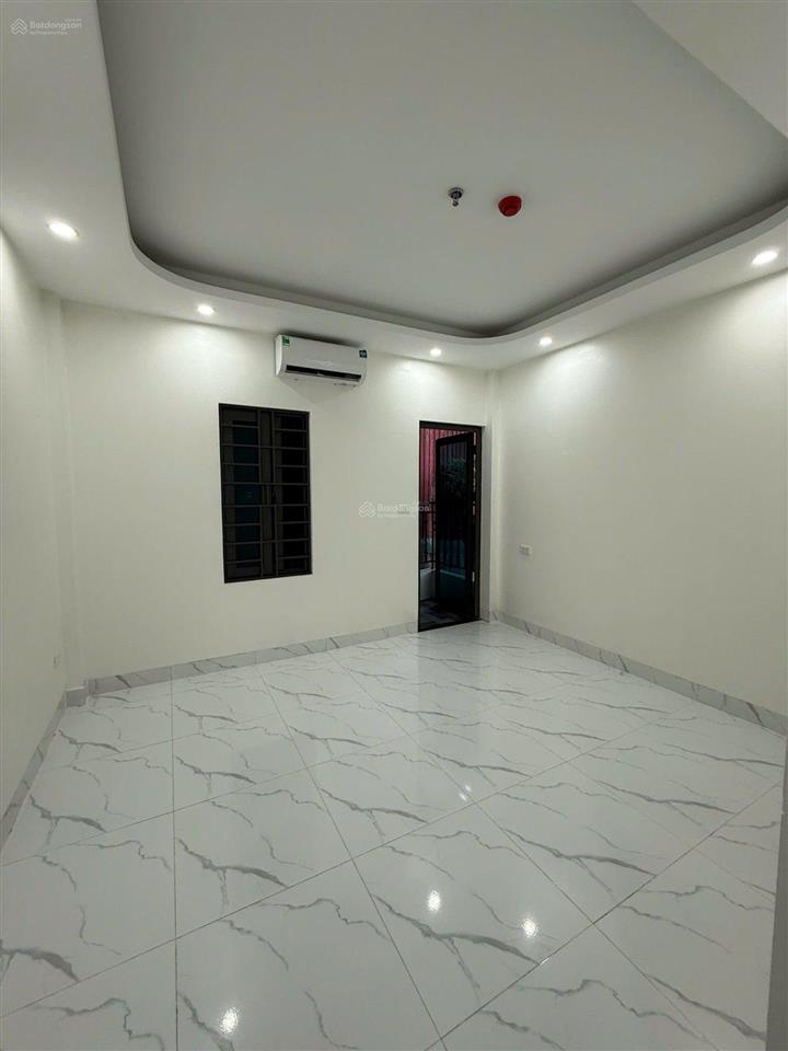 Chính chủ bán căn nhà 55m 5 tầng 8 phòng thang máy ngay đại học đại nam 8,3 tỷ mới tinh