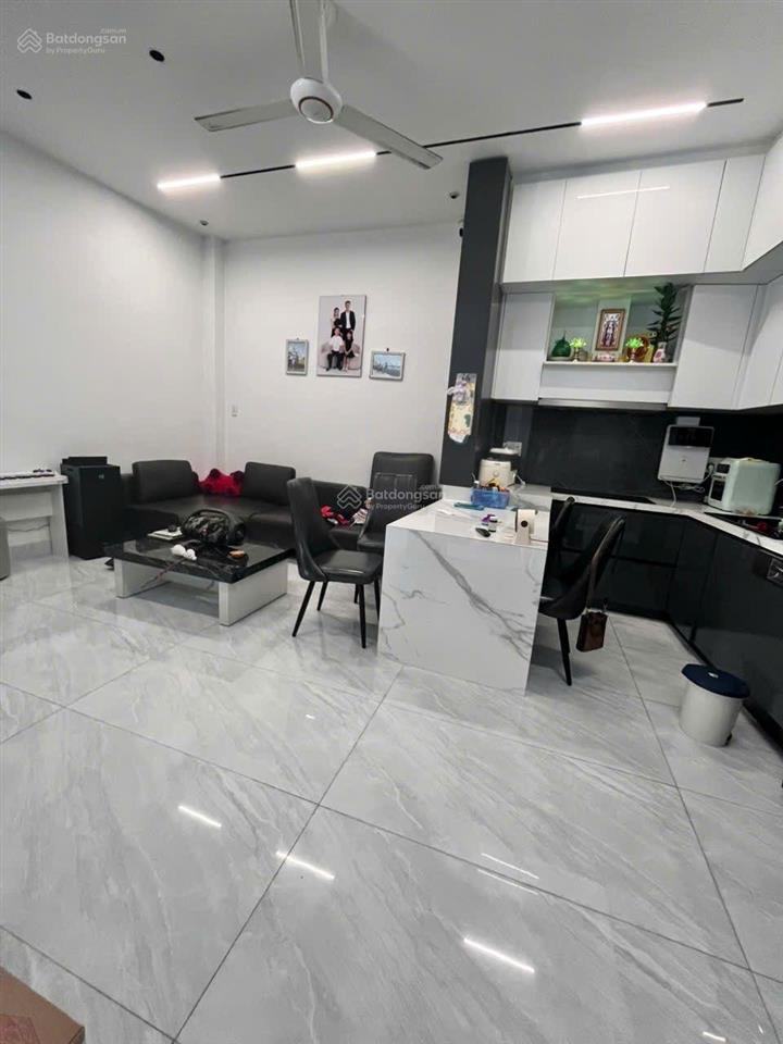 Bán nhà 2 tầng kiệt oto 5m nguyễn tri phương, sát đường chính, 60m2, full nội thất giá 5,7tỷ