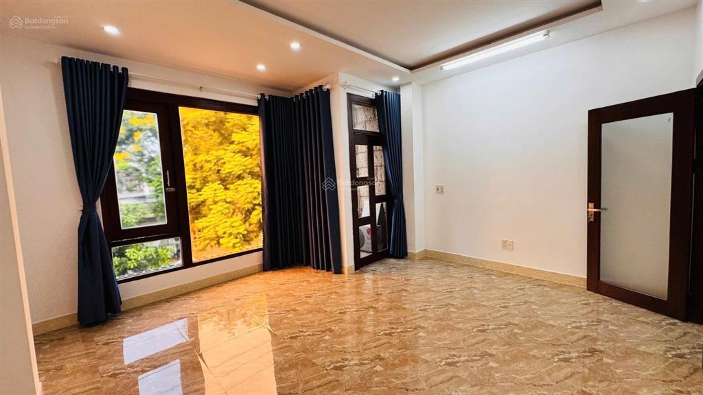 Bán nhà 4 tầng mặt tiền nguyễn xí, đường 7.5m, lề 4.5m, 100m2, mt 5m vuông vức giá 9,7tỷ
mặt