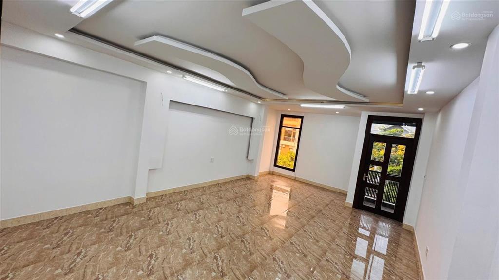 Bán nhà 4 tầng mặt tiền nguyễn xí, đường 7.5m, lề 4.5m, 100m2, mt 5m vuông vức giá 9,7tỷ
mặt