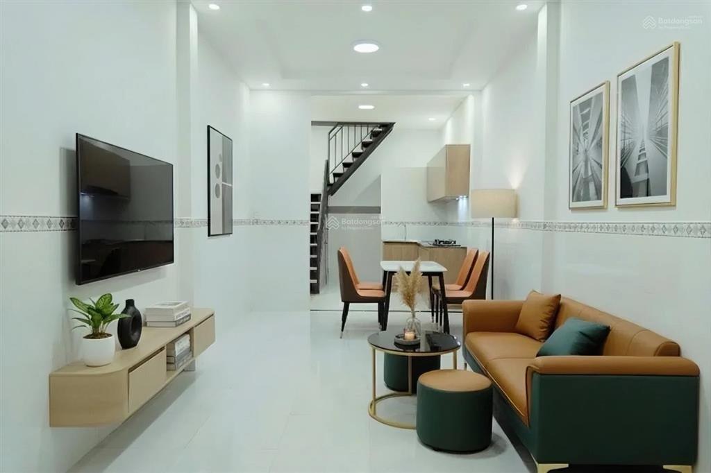 Bán nhà nguyễn thiện thuật quận 3  ngay khu vip bàn cờ  sát quận 1