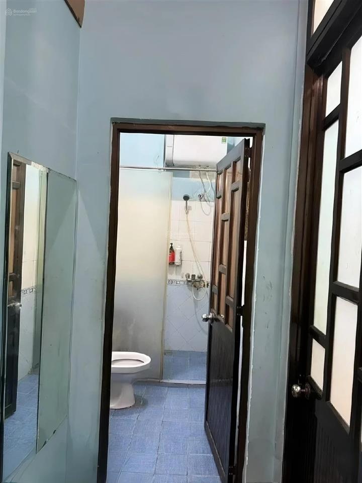 Bán nhà nguyễn thiện thuật quận 3  ngang rộng 4.4m  ngay khu vip bàn cờ
